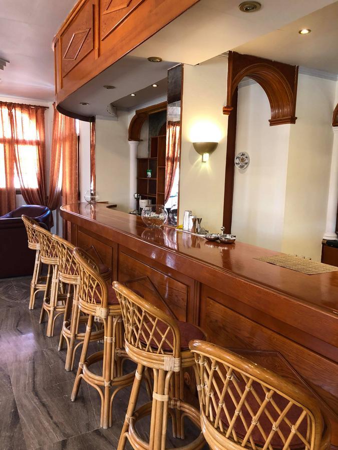 Regina Hotel Vasilatika  Экстерьер фото